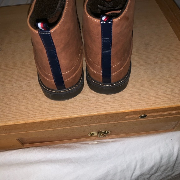 Boys size 3 boots - Picture 3 of 6